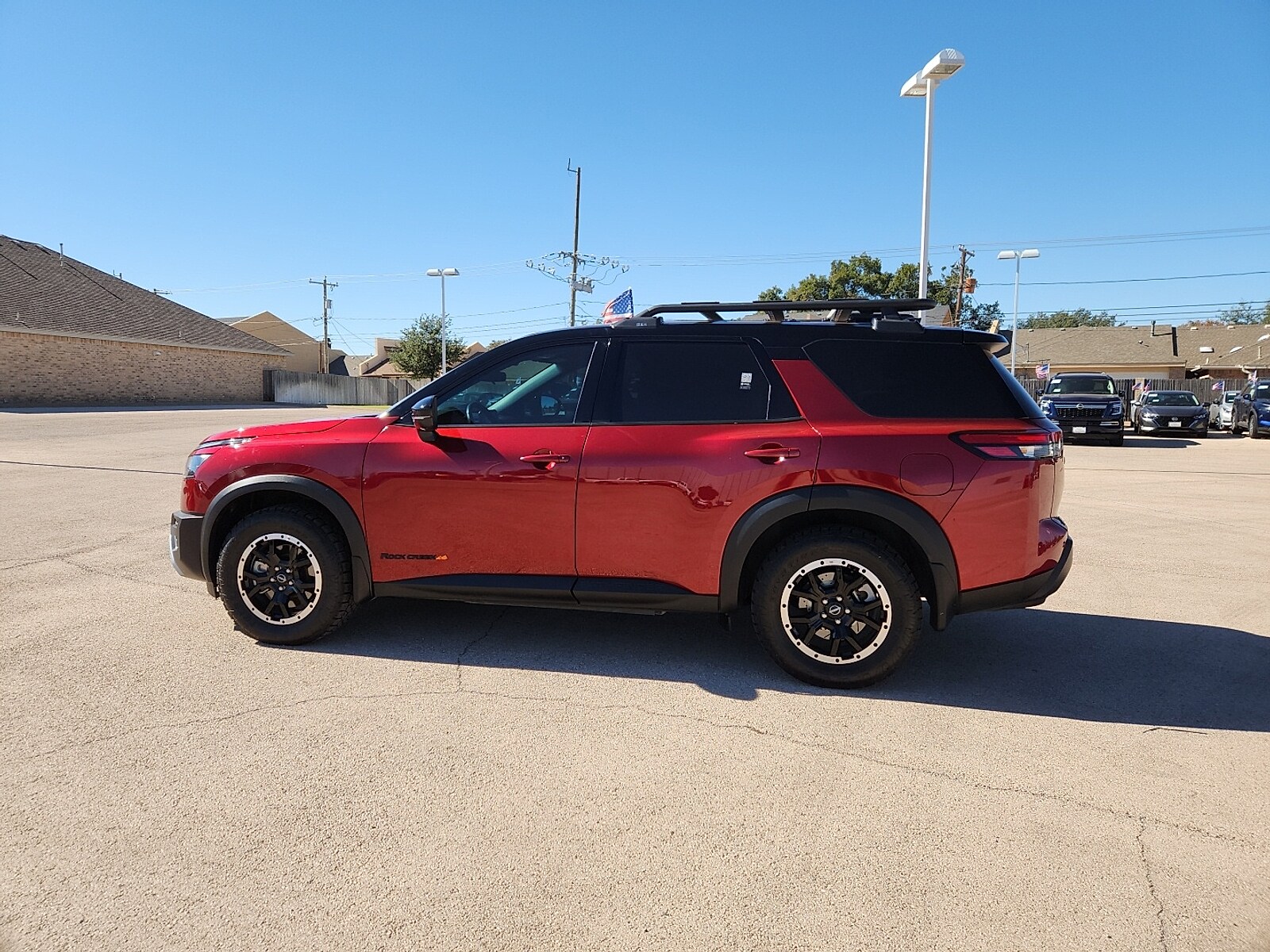 2024 Nissan Pathfinder Rock Creek 4x4 photo 2