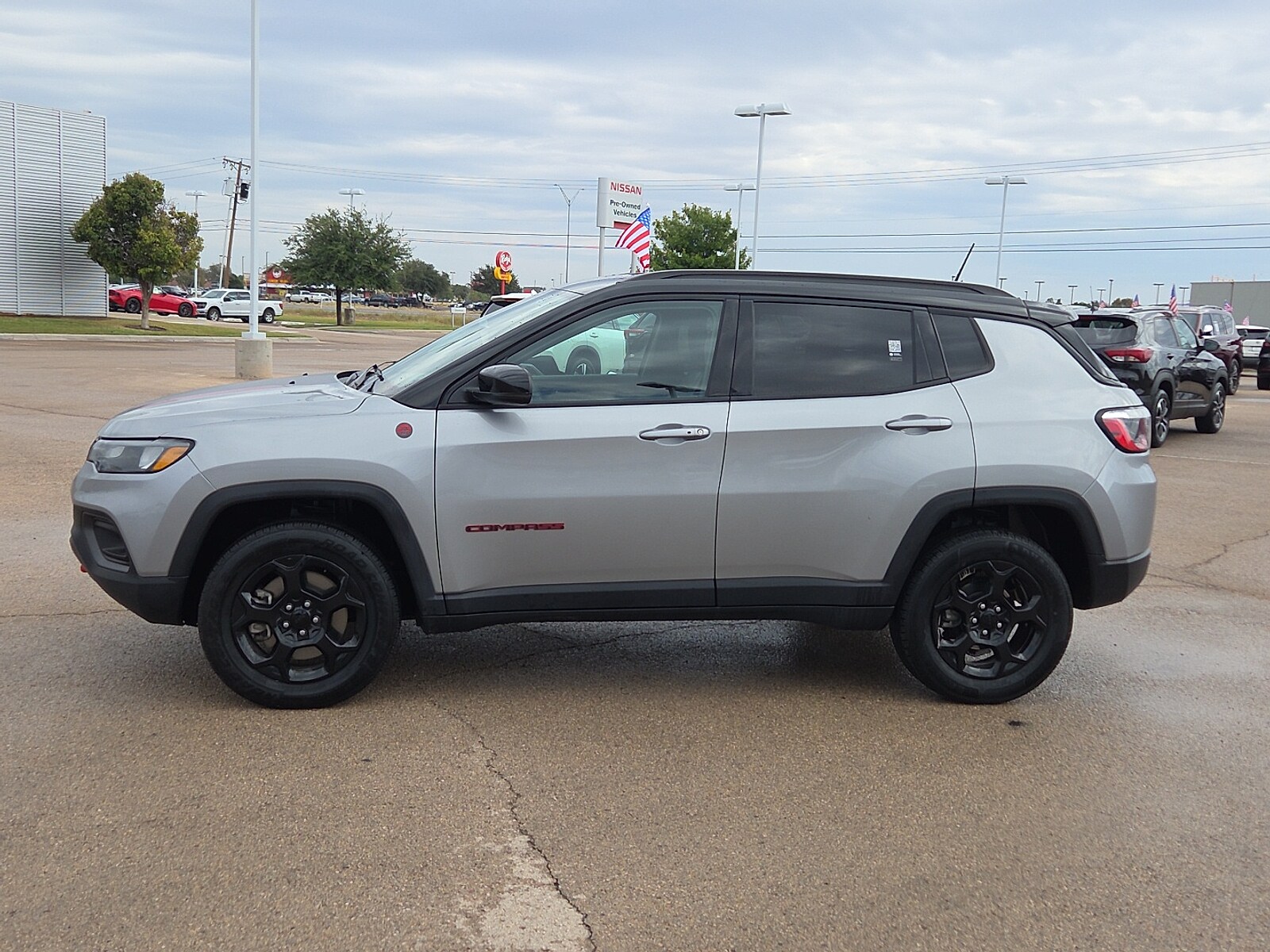 2023 Jeep Compass Trailhawk photo 3