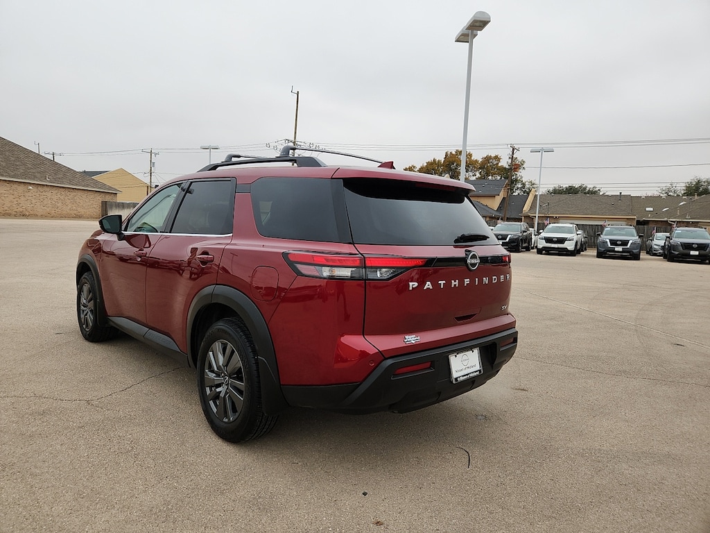 Used 2024 Nissan Pathfinder SV (A9) Front-Wheel Drive