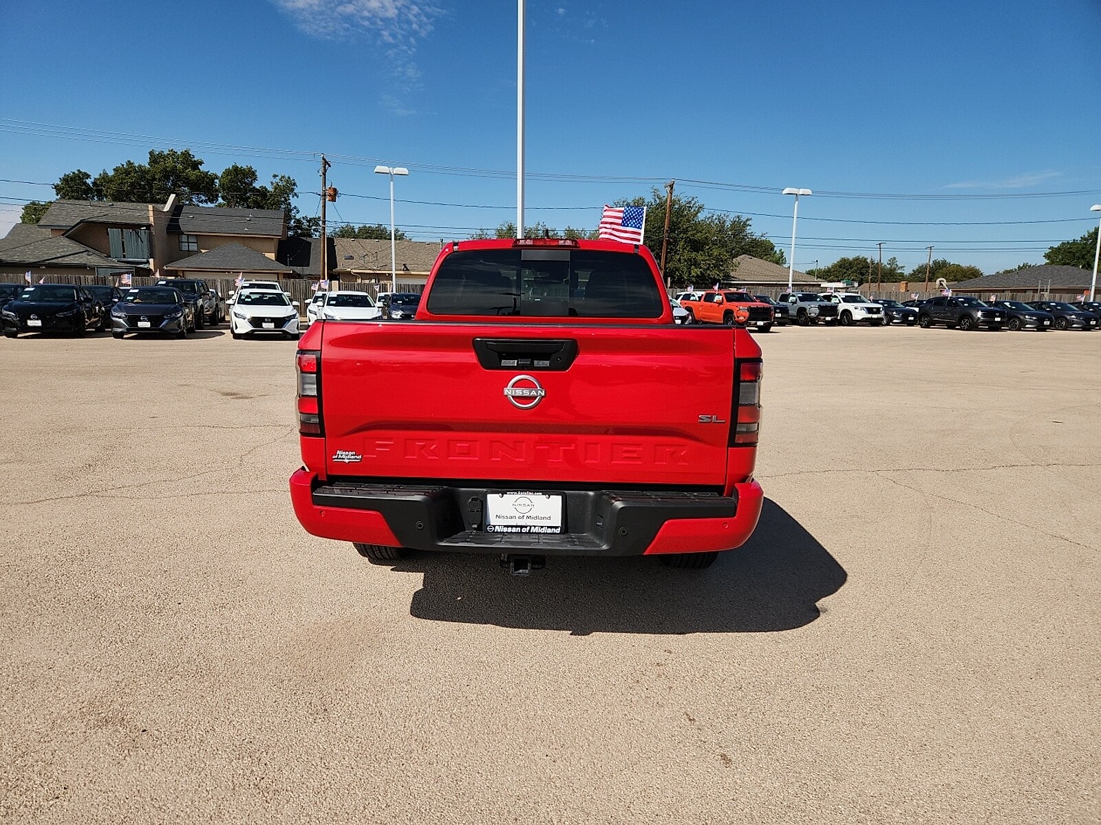 2025 Nissan Frontier SL Crew Cab photo 3