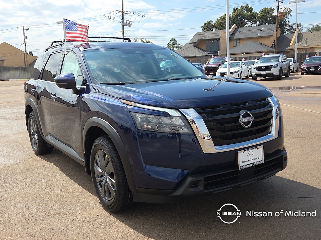 New 2025 Nissan Pathfinder SV Front-Wheel Drive