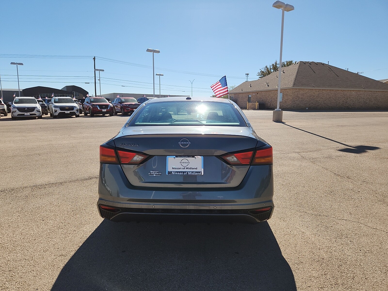 2025 Nissan Altima SV photo 4