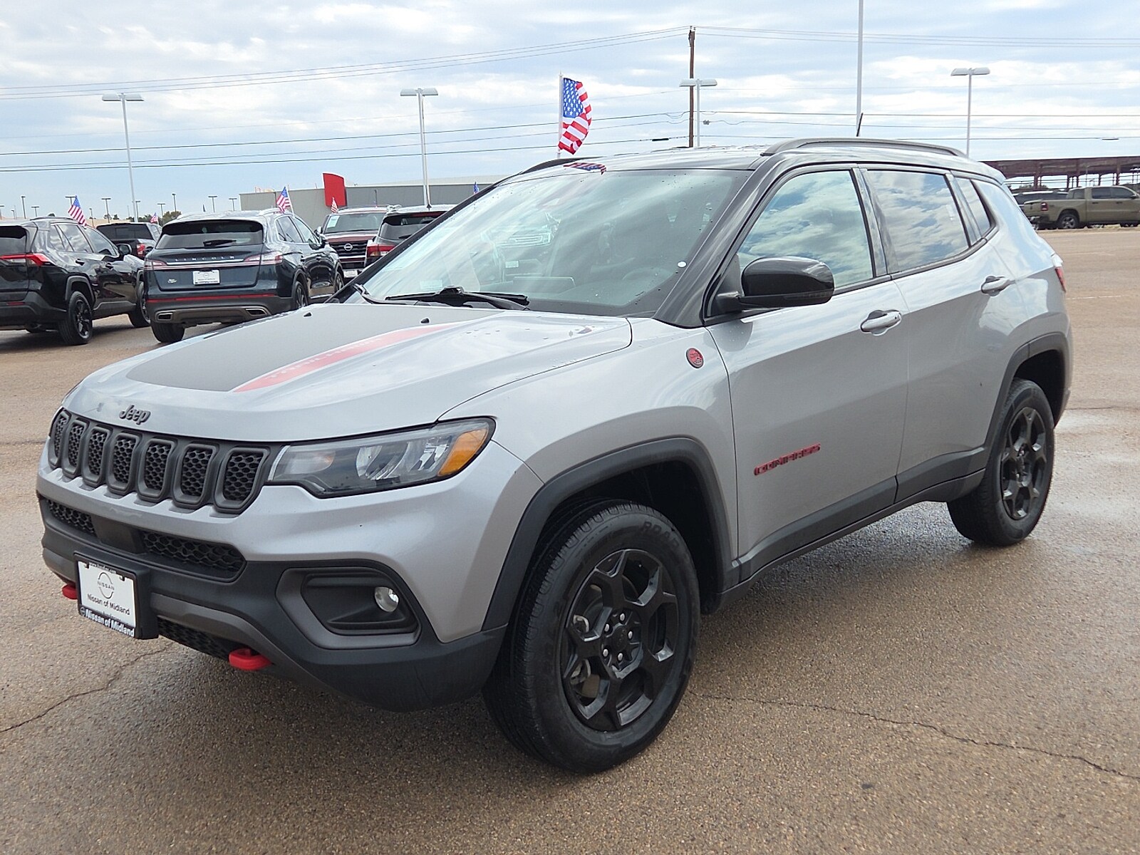 2023 Jeep Compass Trailhawk photo 2