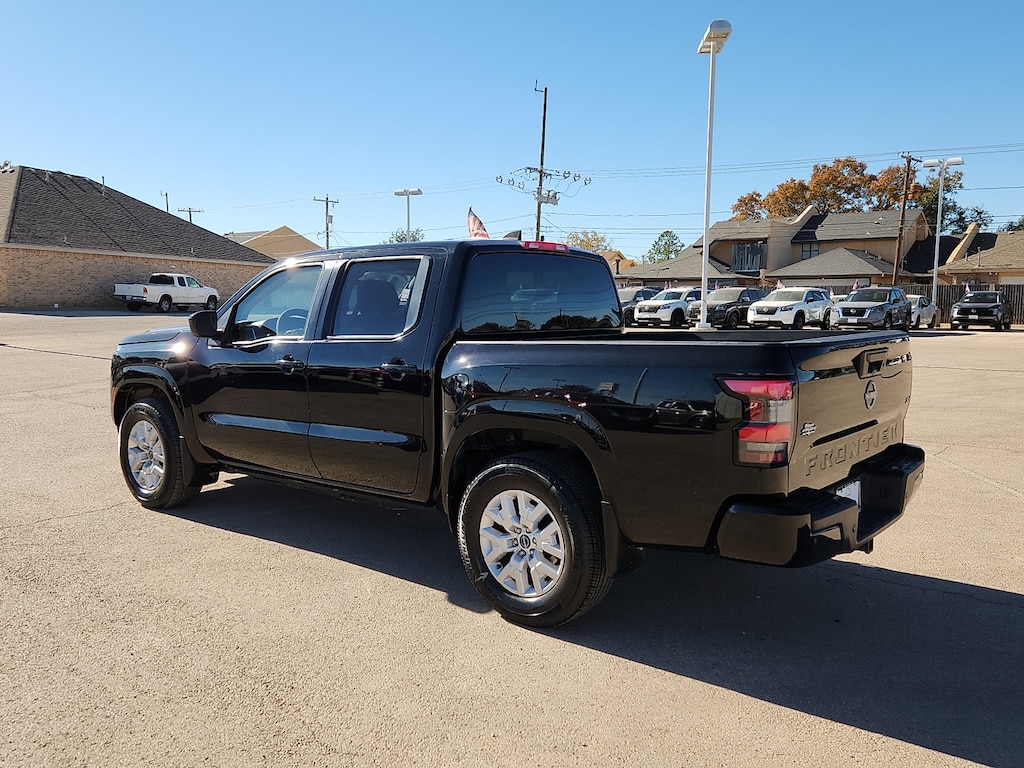 Used 2023 Nissan Frontier SV (A9) 4x2 Crew Cab 5 ft. box 126 in. WB