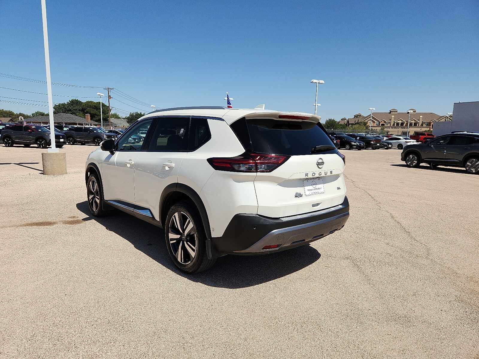 2023 Nissan Rogue SL photo 3