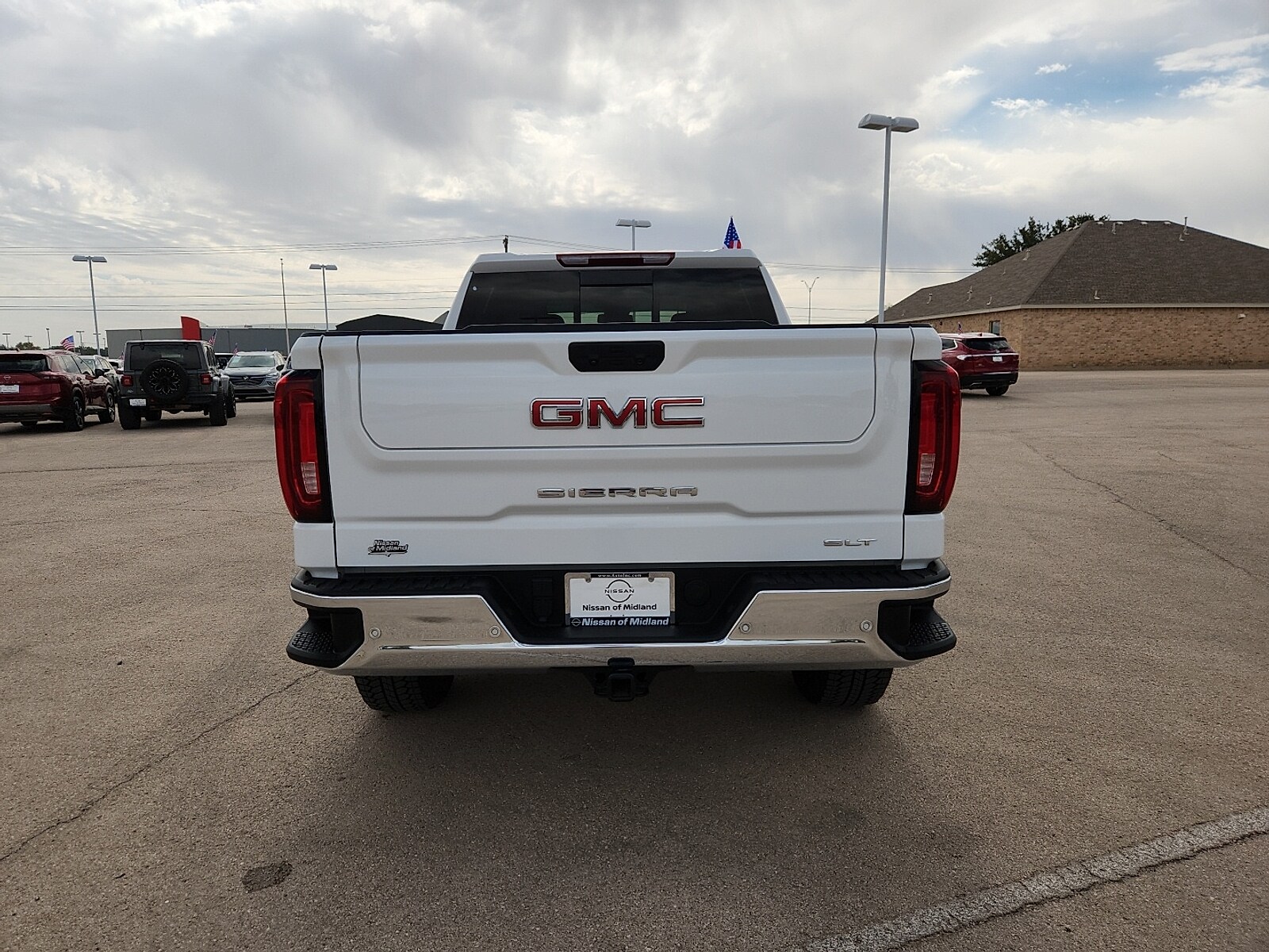 2024 Gmc Sierra 1500 SLT photo 3