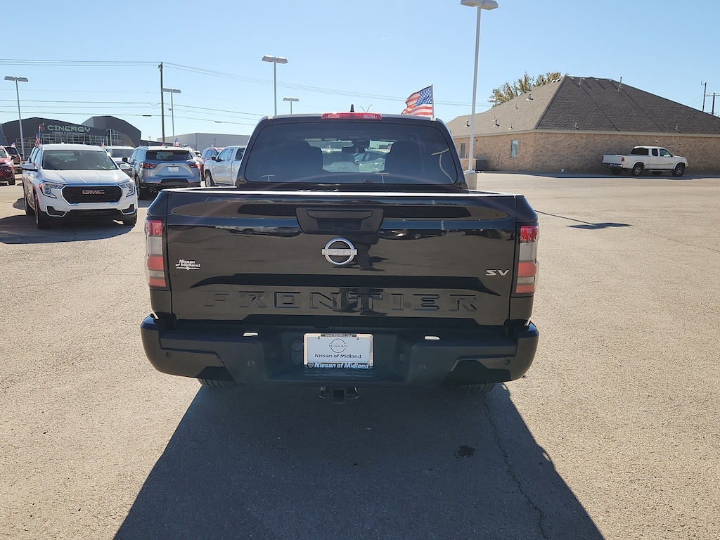Used 2023 Nissan Frontier SV (A9) 4x2 Crew Cab 5 ft. box 126 in. WB