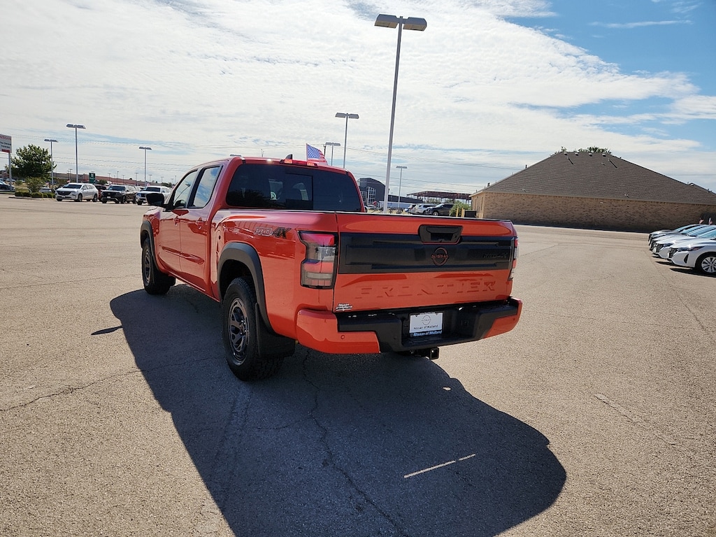 New 2026 Nissan Frontier PRO-4X 4x4 Crew Cab 6 ft. box 139.8 in. WB