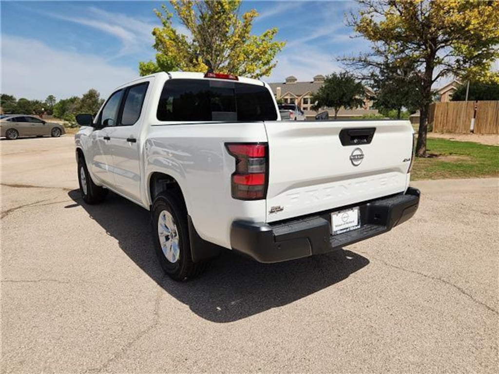 New 2026 Nissan Frontier S 4x4 Crew Cab 5 ft. box 126 in. WB Crew Cab