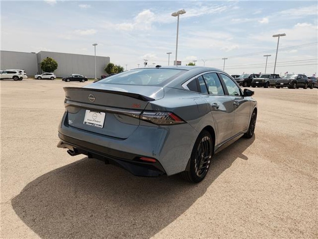 New 2026 Nissan Sentra SR Sedan