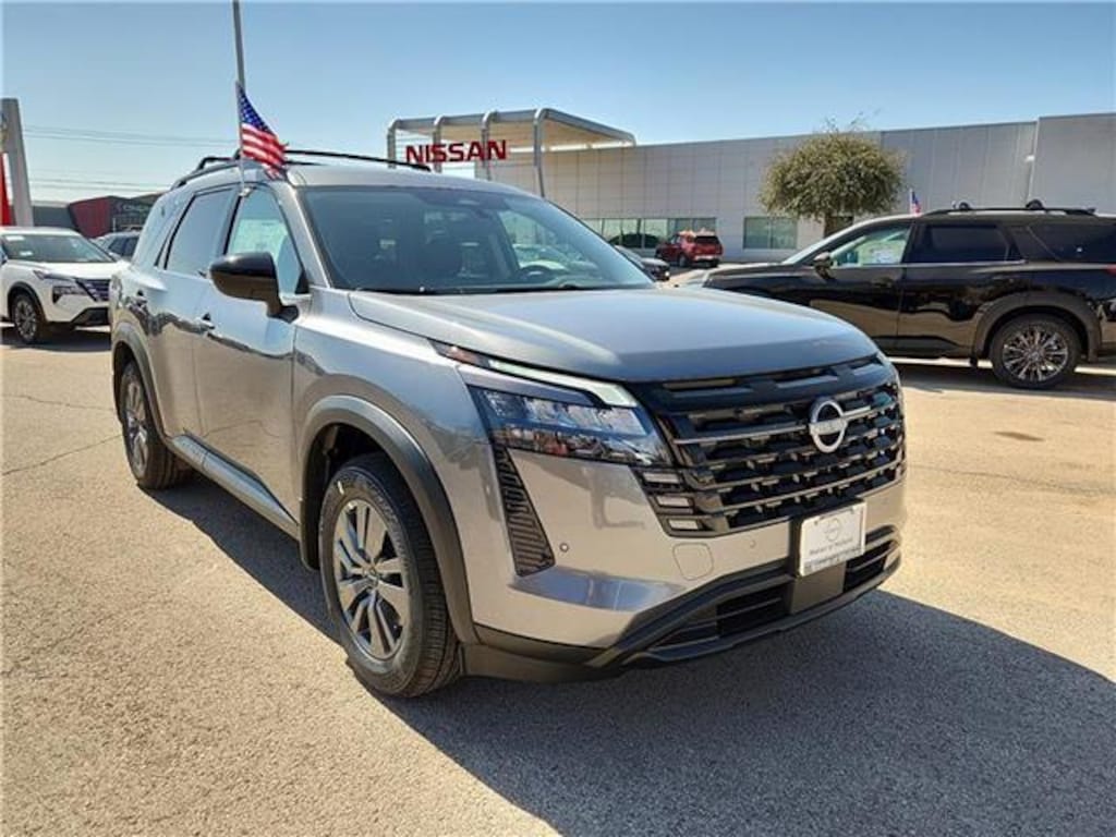 New 2026 Nissan Pathfinder SV Front-Wheel Drive