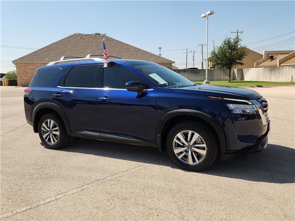 Used 2024 Nissan Pathfinder SL (A9) Front-Wheel Drive SUV