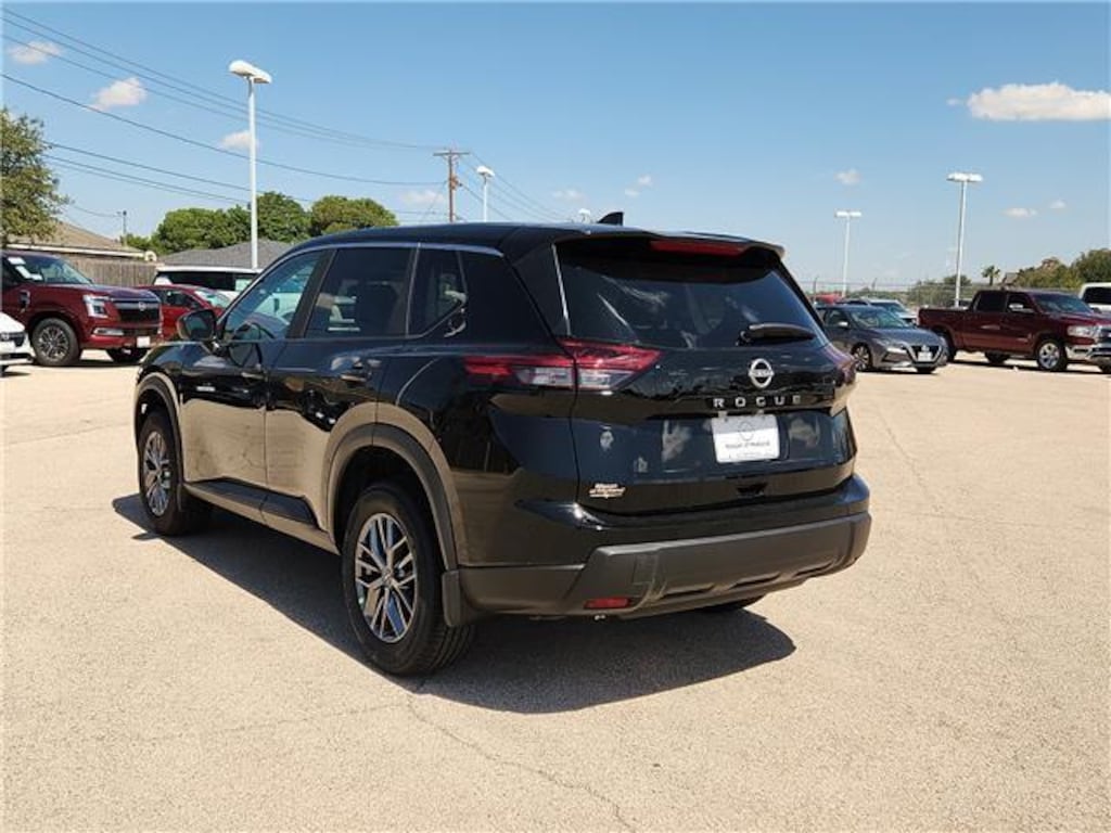 New 2026 Nissan Rogue S Front-Wheel Drive 2026.5 Crossover