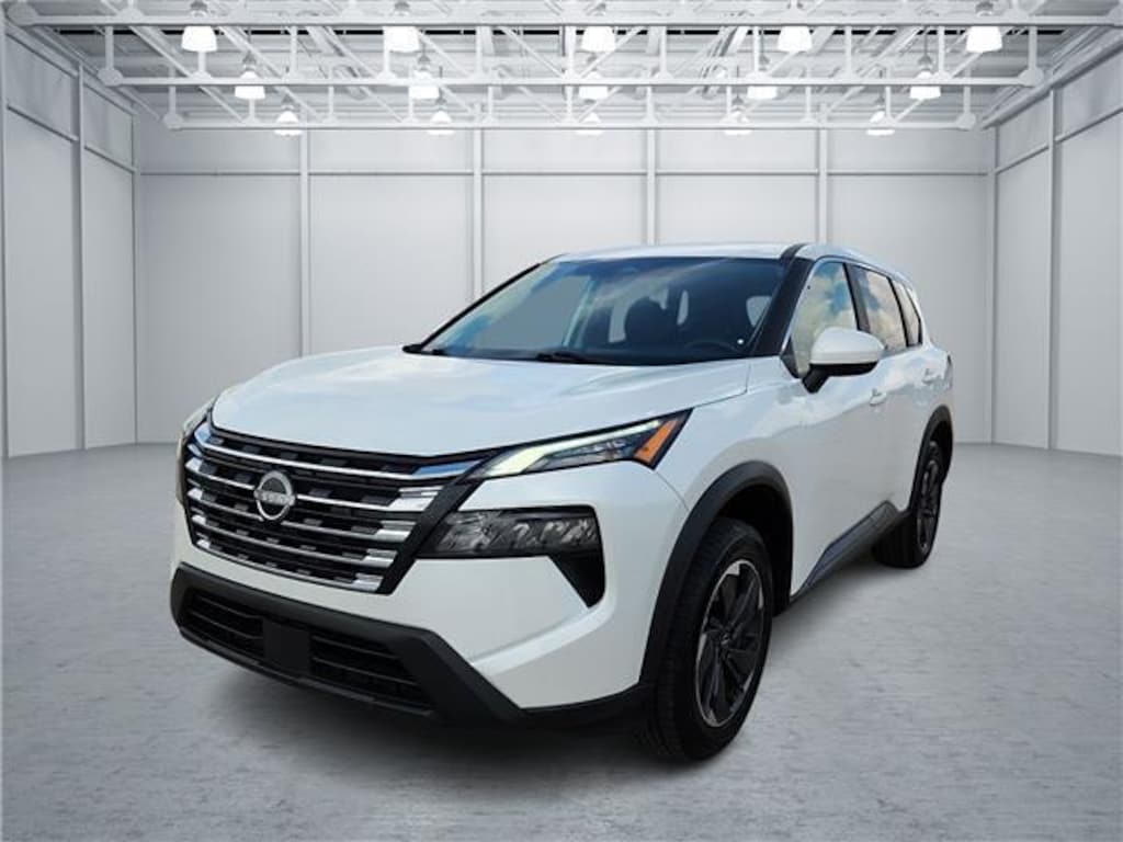 Used 2024 Nissan Rogue SV Crossover