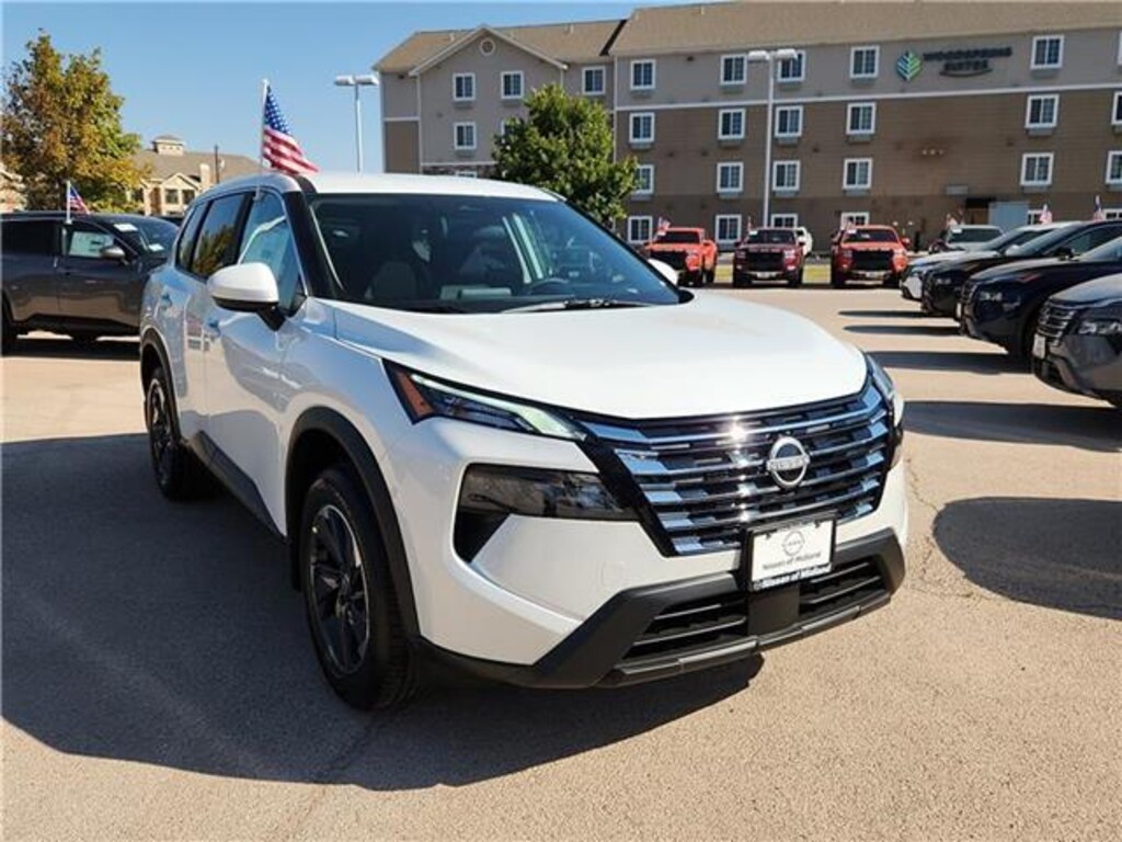New 2026 Nissan Rogue SV Front-Wheel Drive
