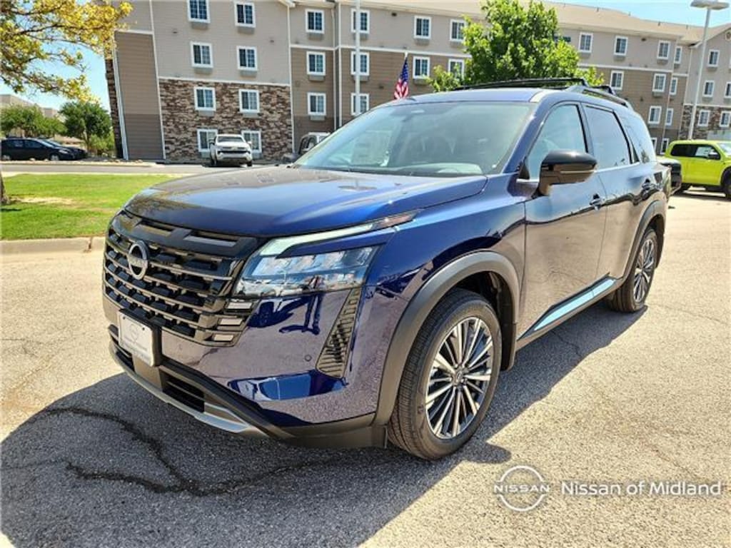 New 2026 Nissan Pathfinder Platinum 4x4 SUV