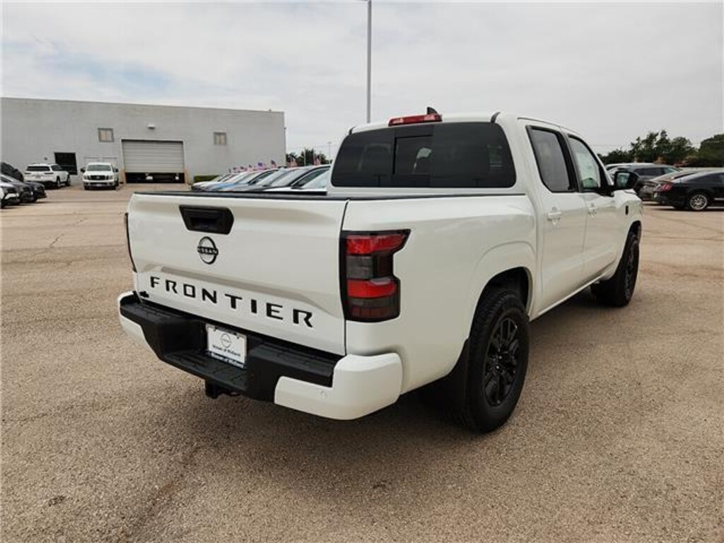 New 2026 Nissan Frontier SV 4x2 Crew Cab 5 ft. box 126 in. WB Crew Cab
