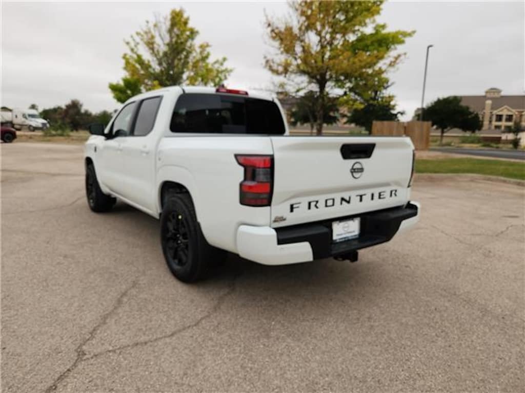 New 2026 Nissan Frontier SV 4x2 Crew Cab 5 ft. box 126 in. WB Crew Cab