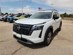 2026 Nissan Pathfinder SL Front-Wheel Drive SUV