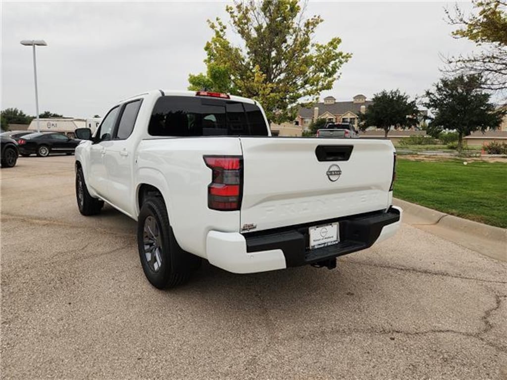 New 2026 Nissan Frontier SV 4x2 Crew Cab 5 ft. box 126 in. WB Crew Cab