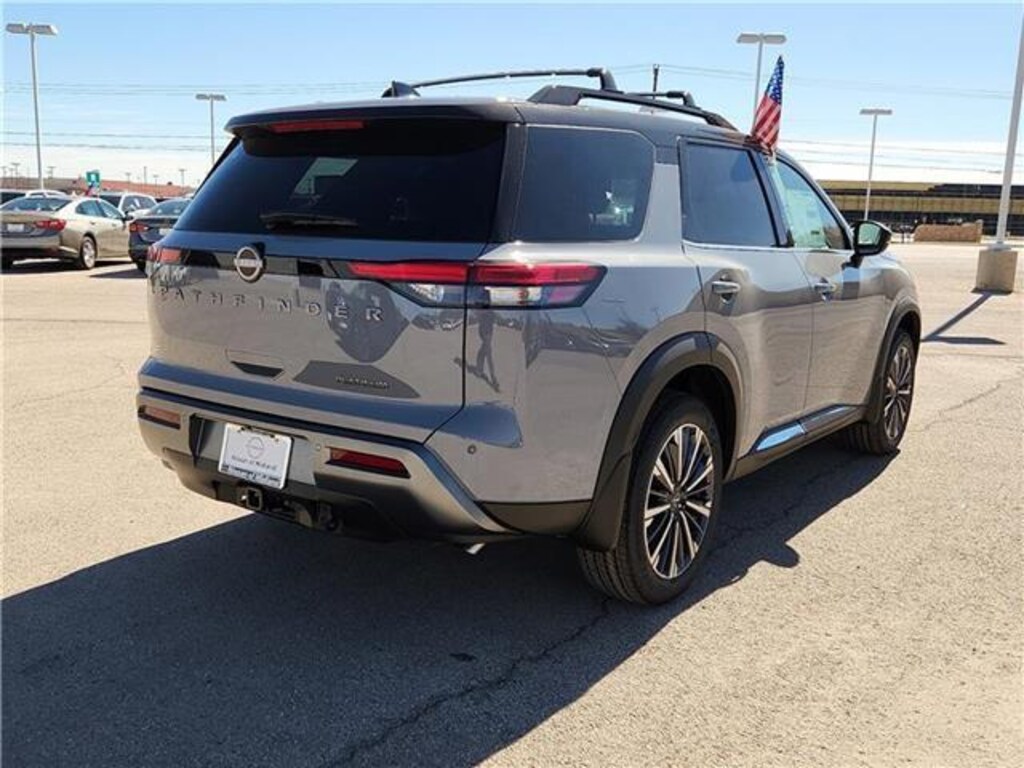 New 2026 Nissan Pathfinder Platinum Front-Wheel Drive
