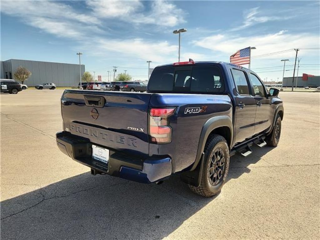 Used 2022 Nissan Frontier PRO-X (A9) 4x2 Crew Cab 5 ft. box 126 in. WB Crew Cab