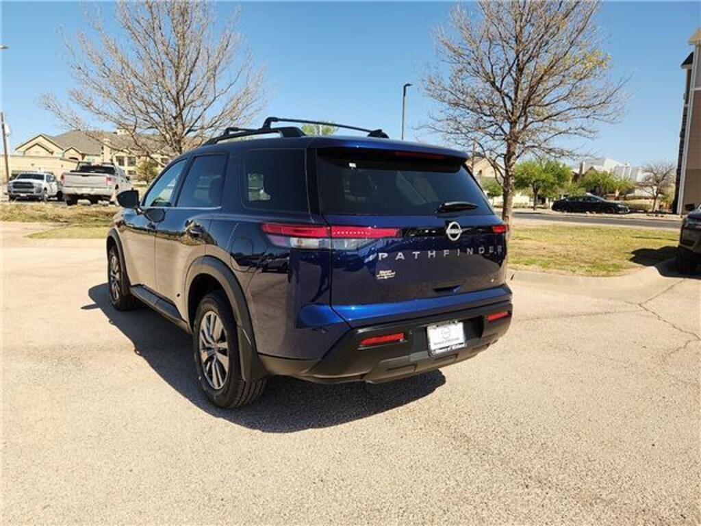 New 2026 Nissan Pathfinder SV 4x4