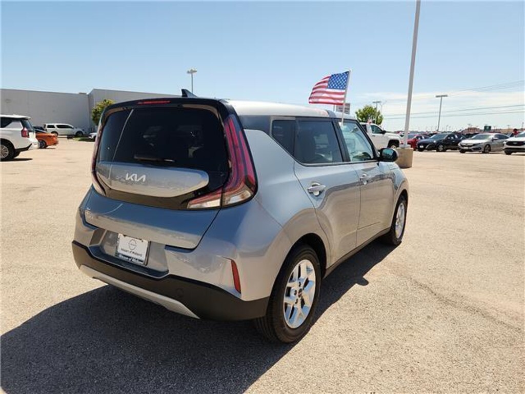 Used 2024 Kia Soul LX (IVT) Hatchback Crossover