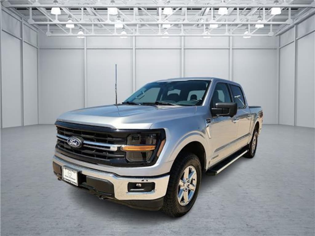 Used 2024 Ford F-150 XLT 4x4 Supercrew Cab 5.5 ft. box 145 in. WB SuperCrew