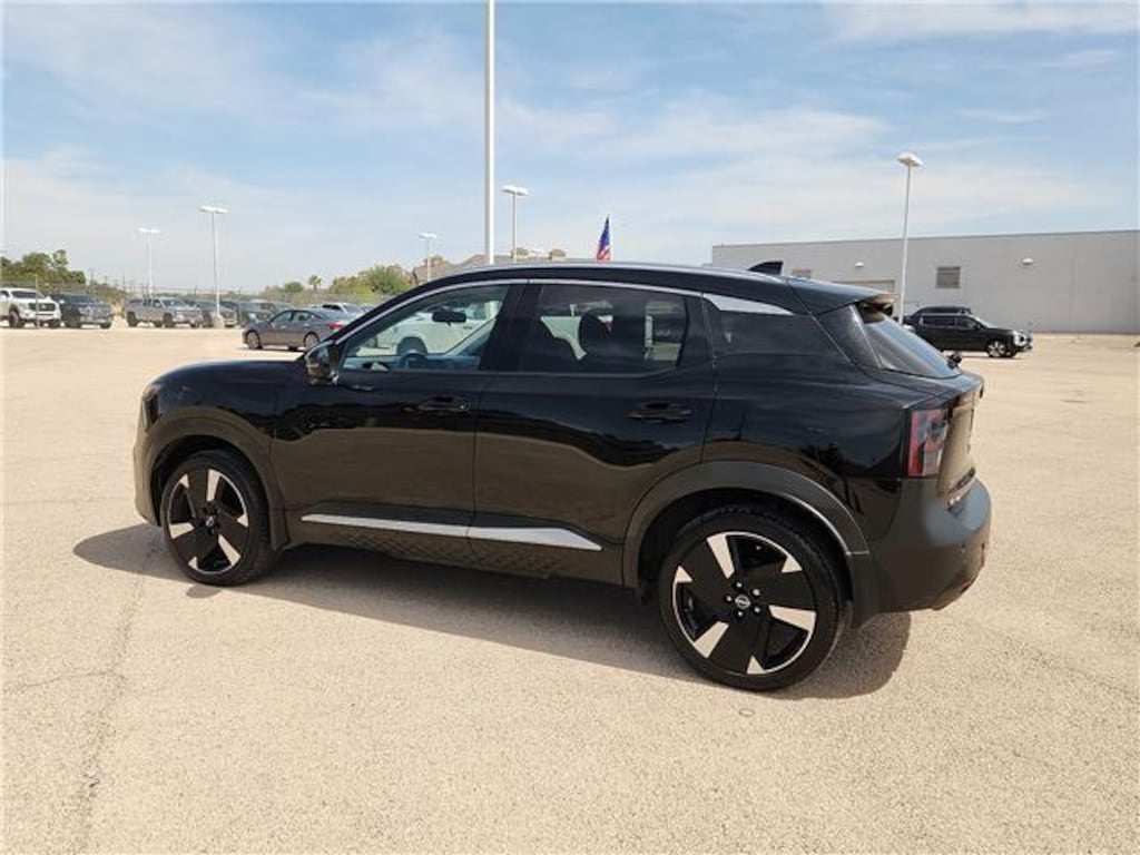 Used 2025 Nissan Kicks SR All-Wheel Drive Crossover