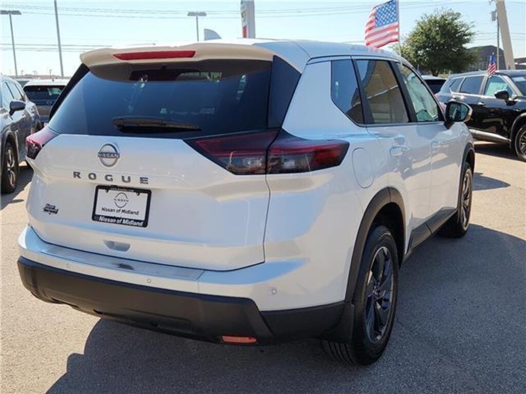 New 2026 Nissan Rogue SV Front-Wheel Drive