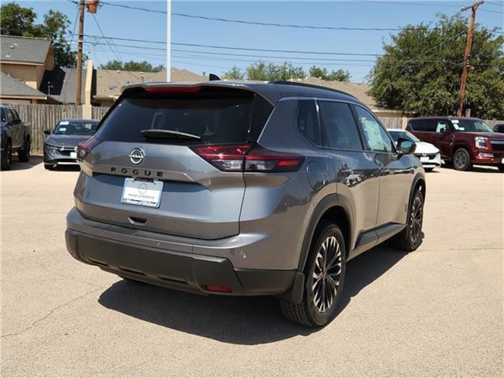 New 2026 Nissan Rogue Dark Armor Front-Wheel Drive 2026.5 Crossover