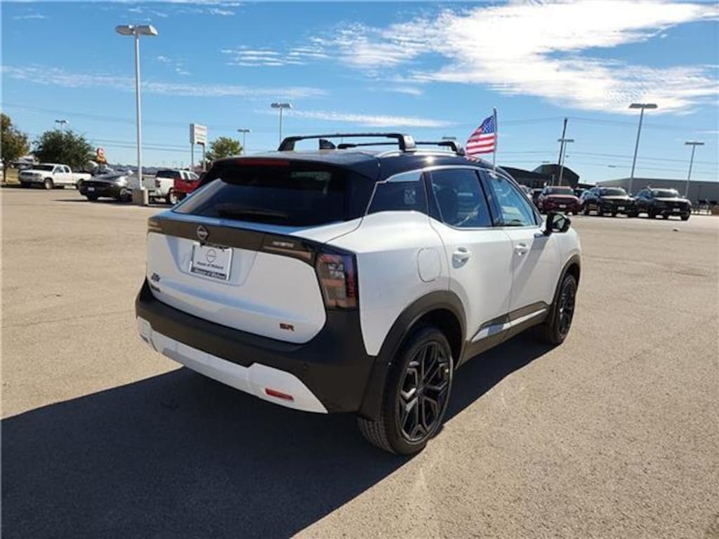 New 2026 Nissan Kicks SR Front-Wheel Drive