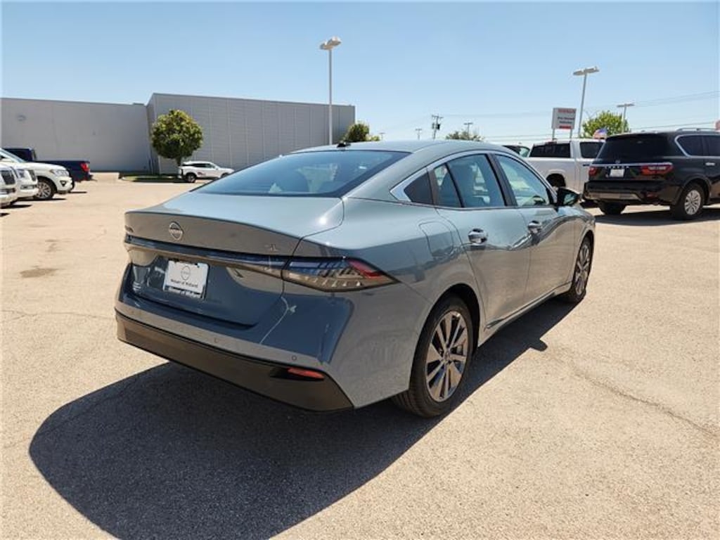 New 2026 Nissan Sentra SL Sedan Sedan