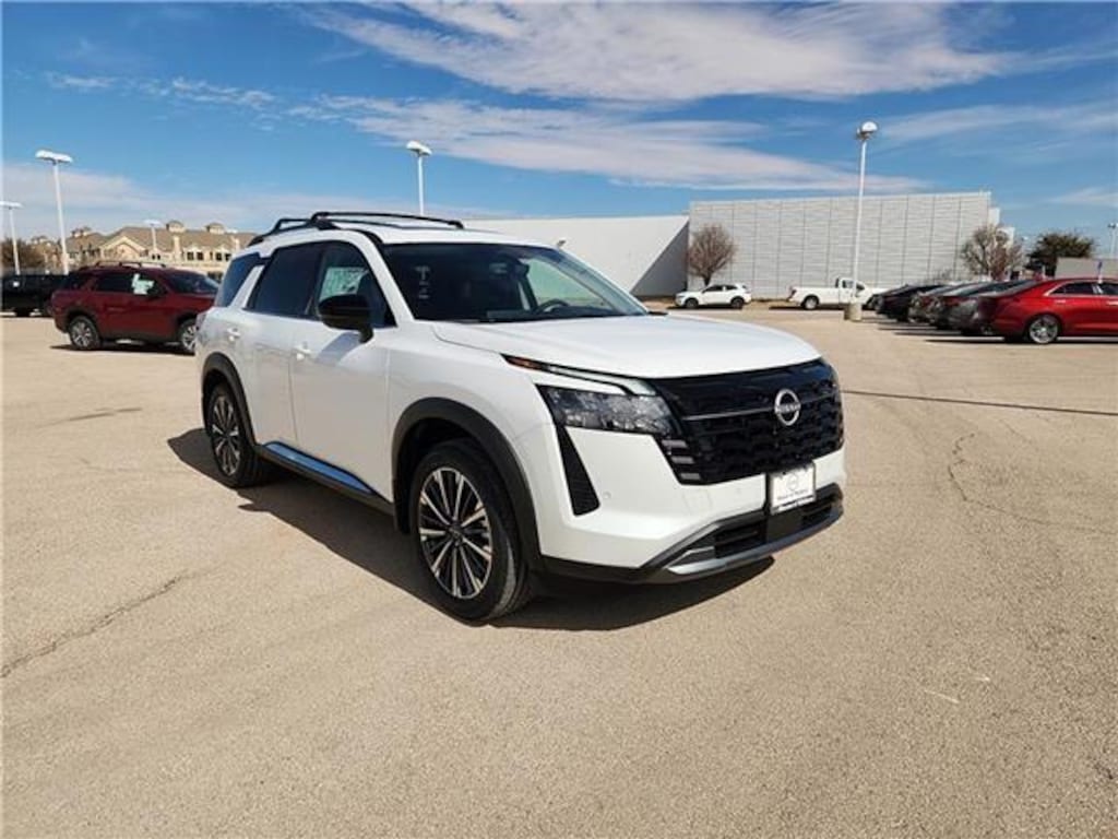 New 2026 Nissan Pathfinder Platinum Front-Wheel Drive