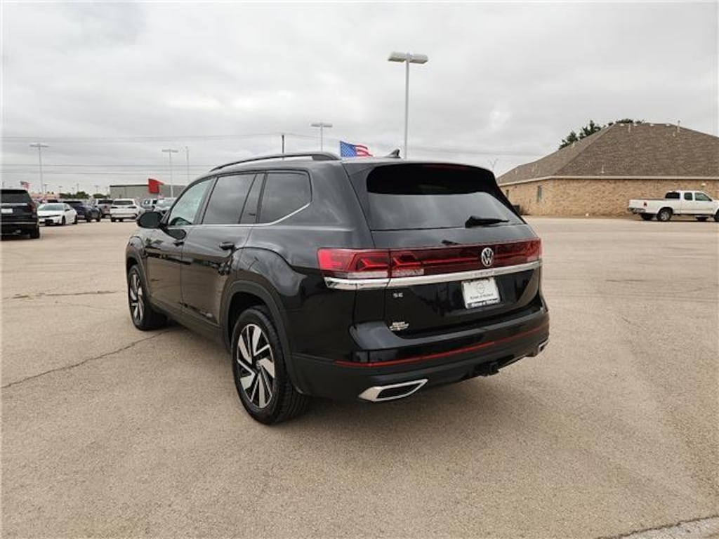 Used 2025 Volkswagen Atlas 2.0T SE w/Technology Front-Wheel Drive SUV