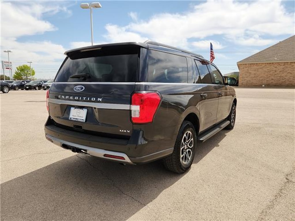 Used 2024 Ford Expedition Max XLT 4x2 SUV
