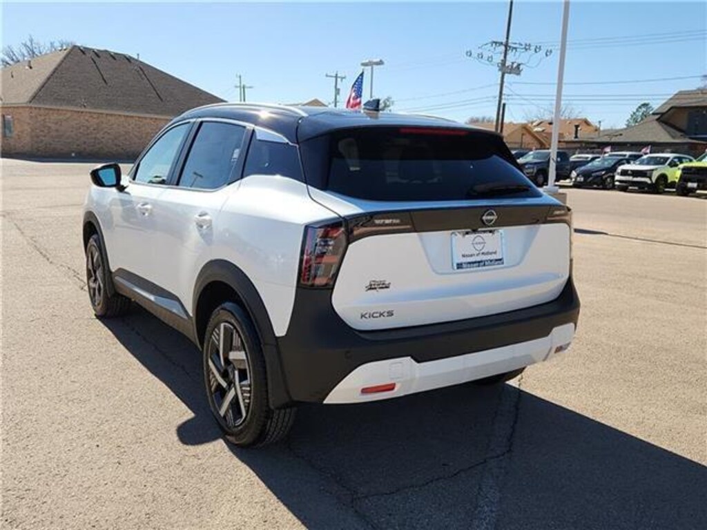 New 2026 Nissan Kicks SV Front-Wheel Drive