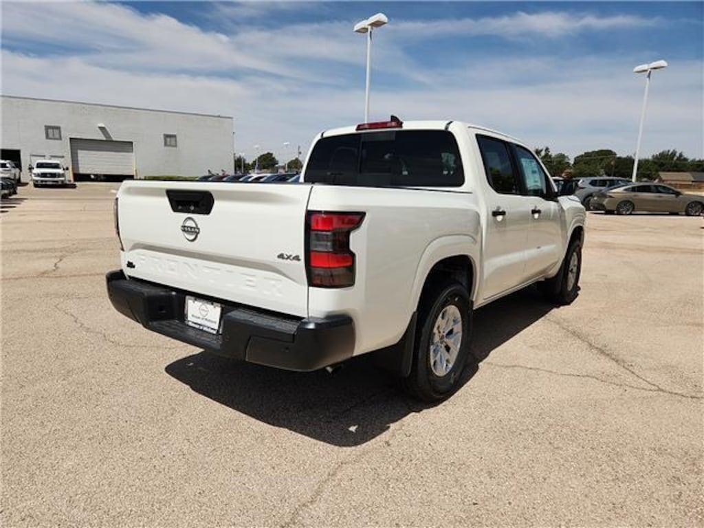 New 2026 Nissan Frontier S 4x4 Crew Cab 5 ft. box 126 in. WB Crew Cab