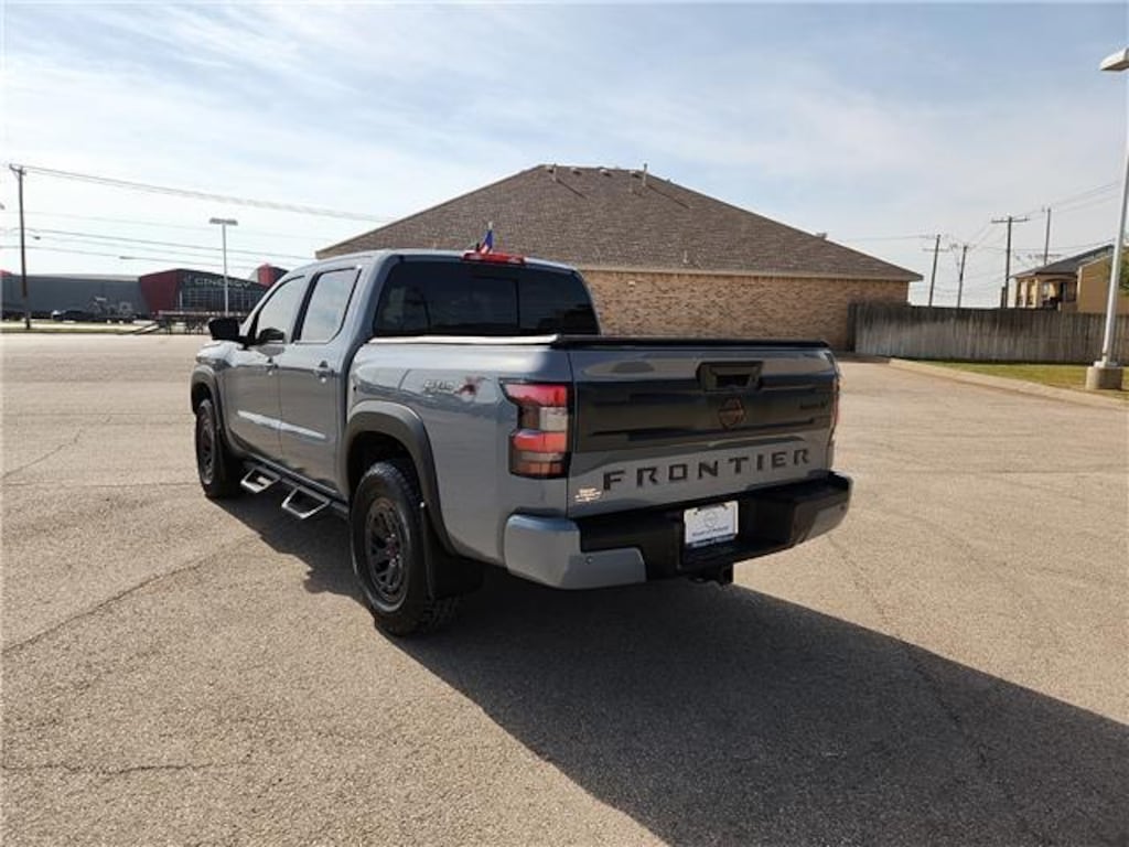 Used 2025 Nissan Frontier PRO-X 4x2 Crew Cab 5 ft. box 126 in. WB Crew Cab