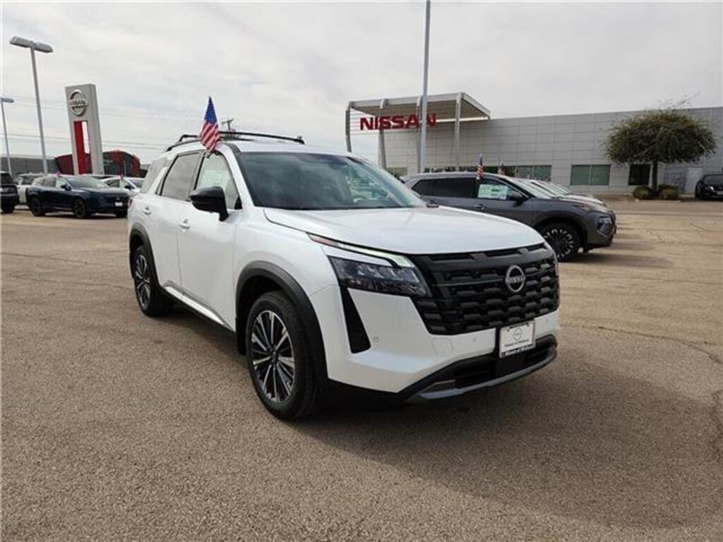 New 2026 Nissan Pathfinder Platinum 4x4