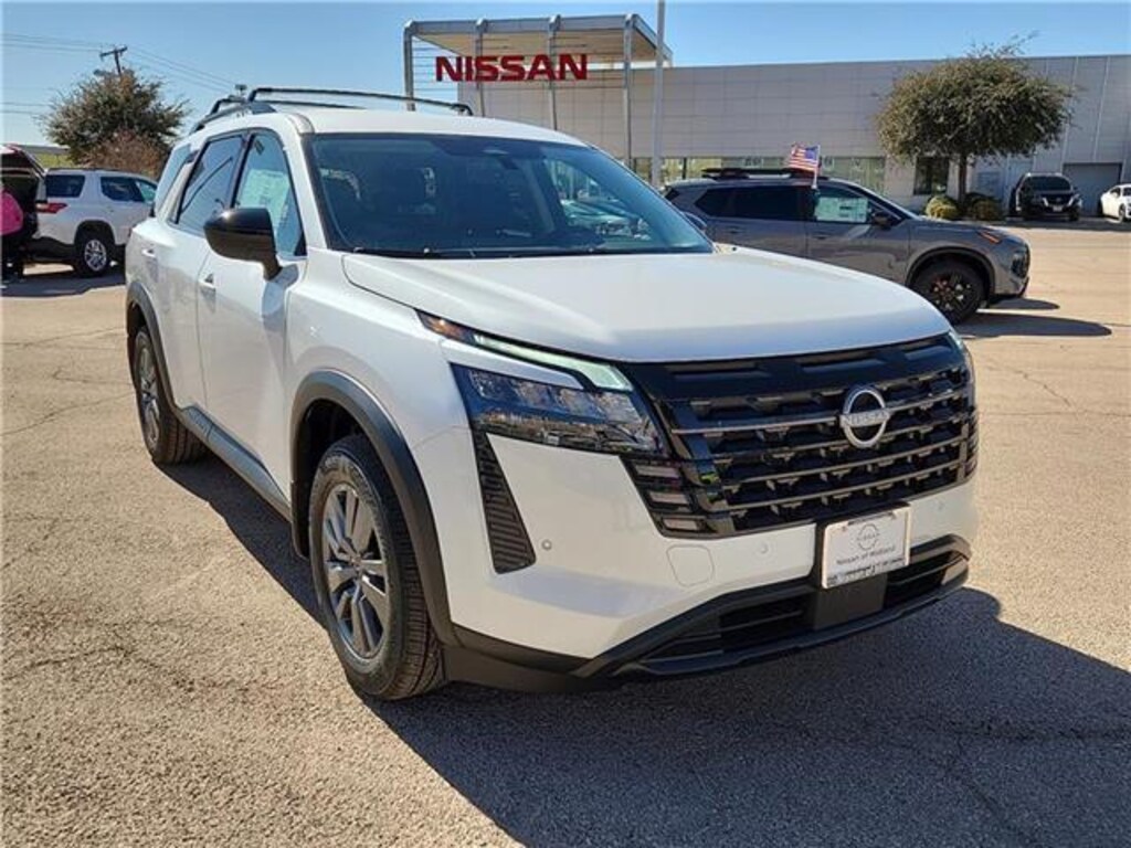 New 2026 Nissan Pathfinder SV Front-Wheel Drive