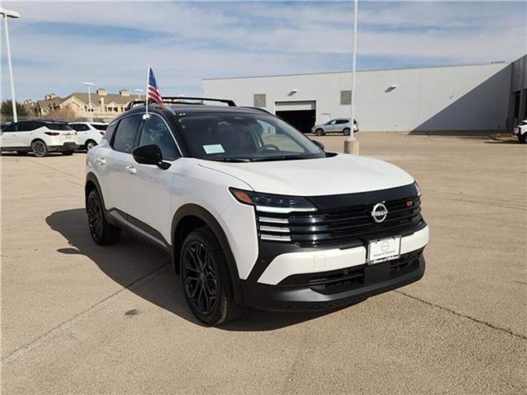 New 2026 Nissan Kicks SR Front-Wheel Drive