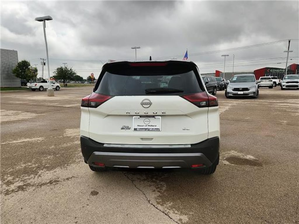 Used 2023 Nissan Rogue SL Crossover
