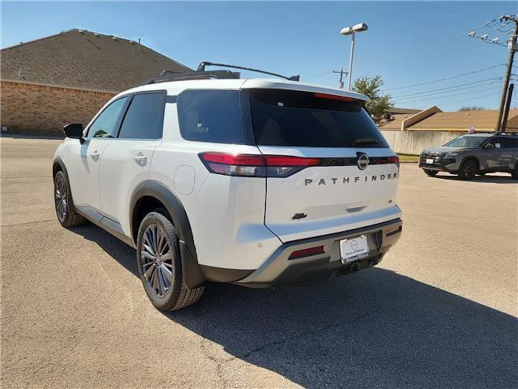 New 2026 Nissan Pathfinder SL Front-Wheel Drive