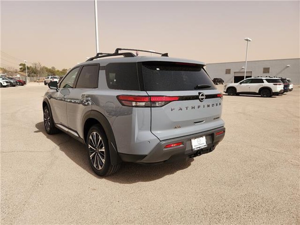 New 2026 Nissan Pathfinder Platinum Front-Wheel Drive