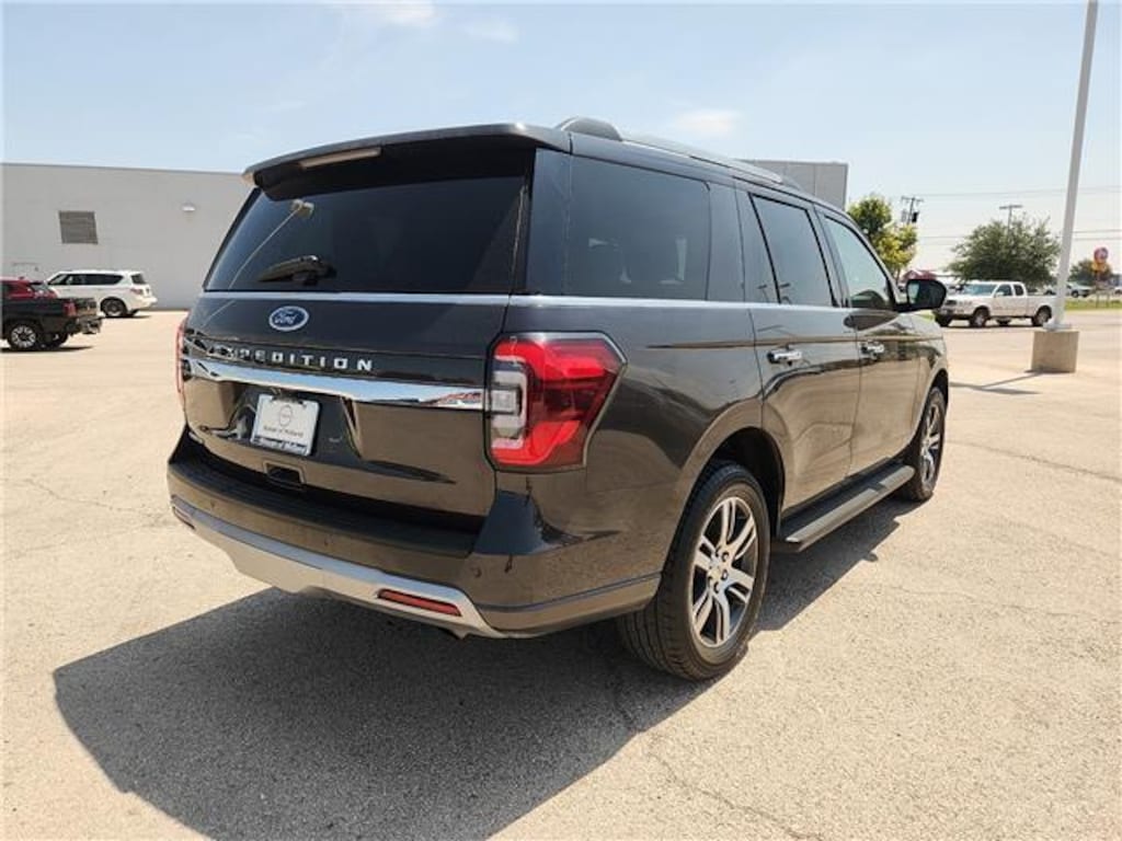 Used 2024 Ford Expedition Limited 4x2 SUV