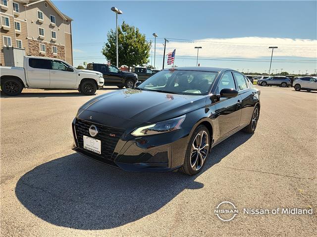 2026 Nissan Altima SR Front-Wheel Drive Sedan Sedan