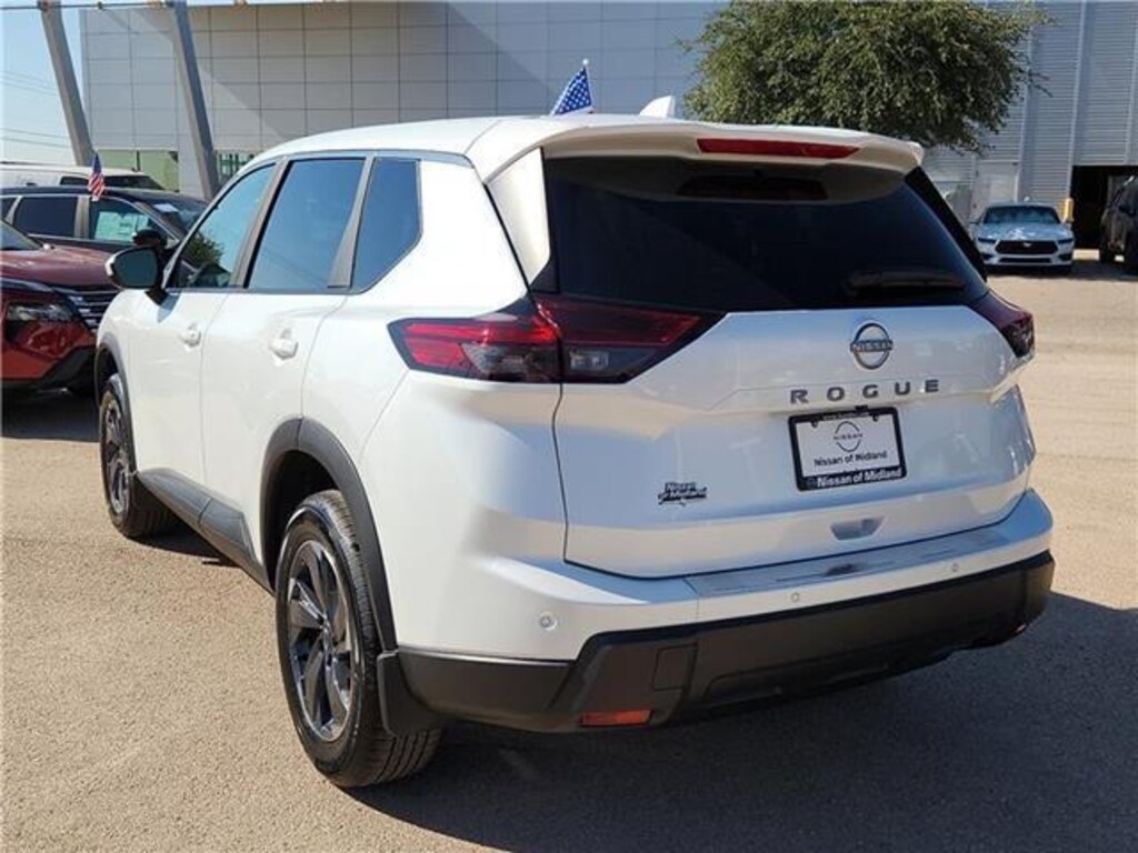 New 2026 Nissan Rogue SV Front-Wheel Drive