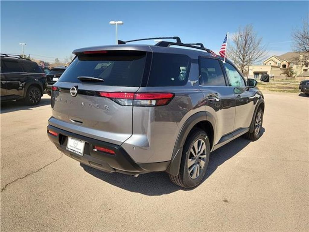 New 2026 Nissan Pathfinder SV Front-Wheel Drive